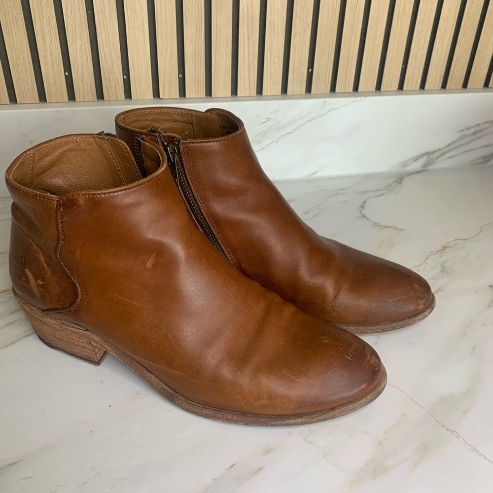 Frye Tan (Camel) Leather Ankle Boots